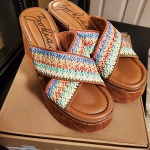 Womens Sz 9 sandals 4" heels